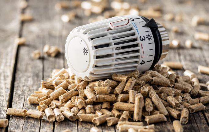 Bild von Heizsteuerung auf Holzpellets, stellvertretend für Pelletheizung